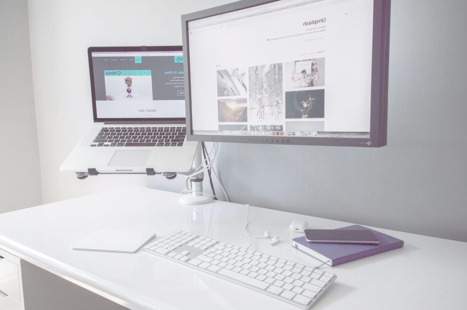 Tecnico specializzato durante configurazione avanzata di sistemi di rete